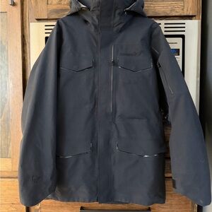 Norrøna Røldal Gore-Tex Jacket | Men’s Large | Caviar Black | EUC